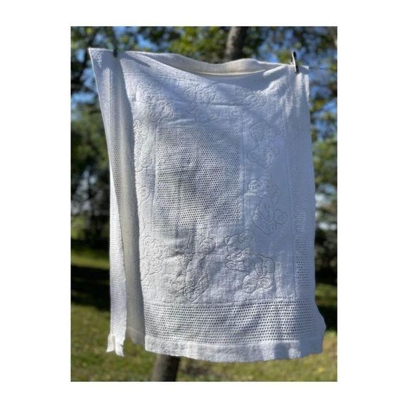 Vintage 70s Eaton’s White Knit Infant Blanket Teddy Bears 39x32” - Picture 8 of 10